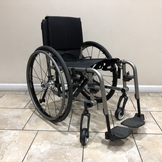 Manufacturer Demo TiLite 2GX Folding Titanium Wheelchair