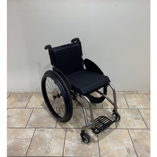 TiLite TR Rigid Ultralight Wheelchair