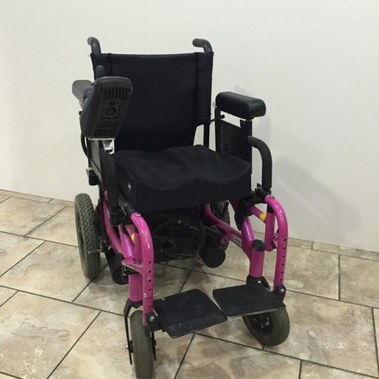 Used Quickie V-521 Power Wheelchair