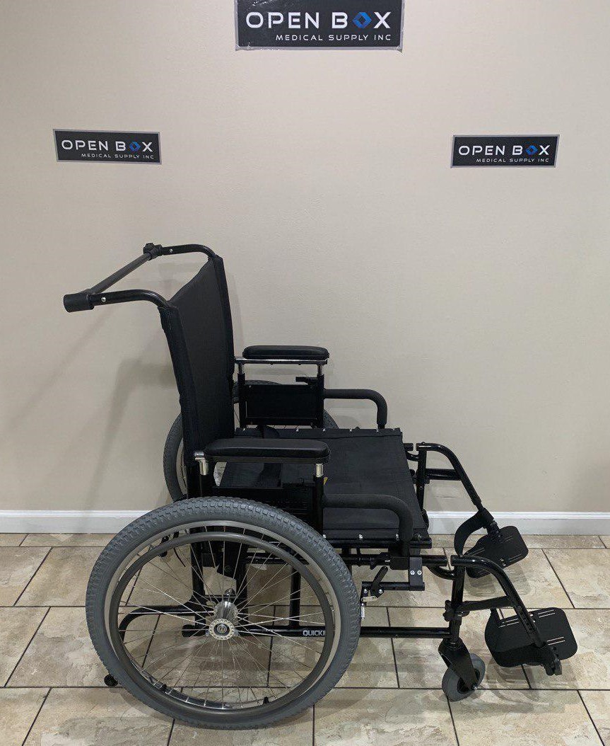 Quickie M6 Heavy Duty Folding Wheelchair